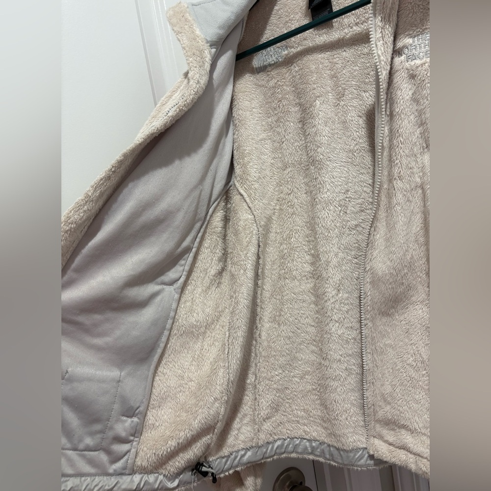 The North Face Women's Beige Teddy Jacket - Picture 6 of 8
